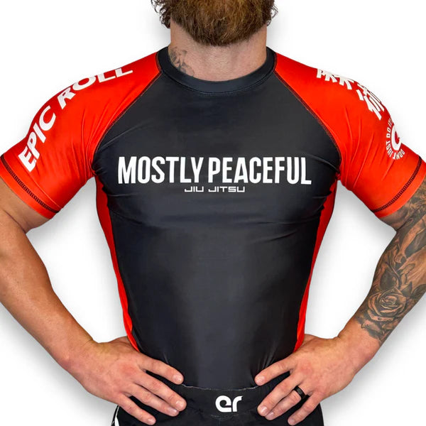 Mostly Peaceful Set Rash Guard + Epic Grappling Shorts 2.0 Epic Roll