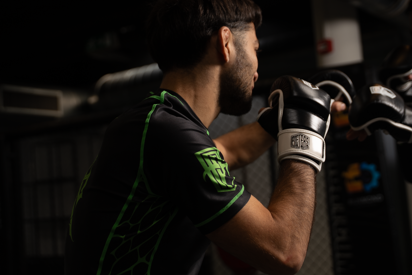 PFG Negro & Verde Rash Guard manga Corta by Pieters Fightgear | Grappling y MMA Premium Apparel