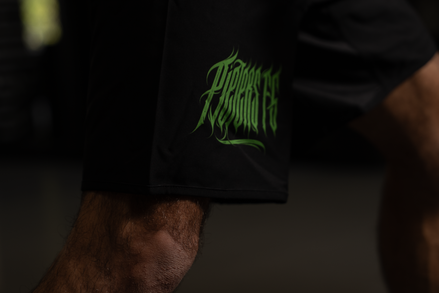 PFG Negro & Verde Grappling Shorts by Pieters Fightgear | BJJ y MMA Premium Apparel