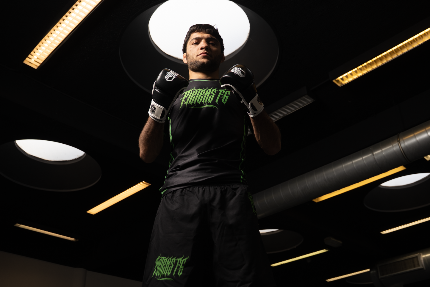 PFG Negro & Verde Grappling Shorts by Pieters Fightgear | BJJ y MMA Premium Apparel