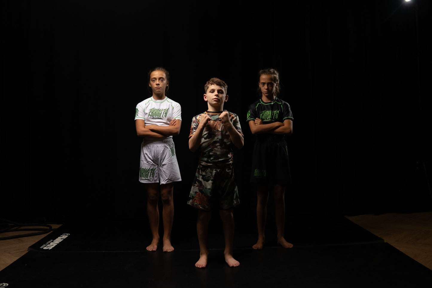 PFG Negro & Verde Rash Guard manga Corta by Pieters Fightgear | Grappling y MMA Premium Apparel