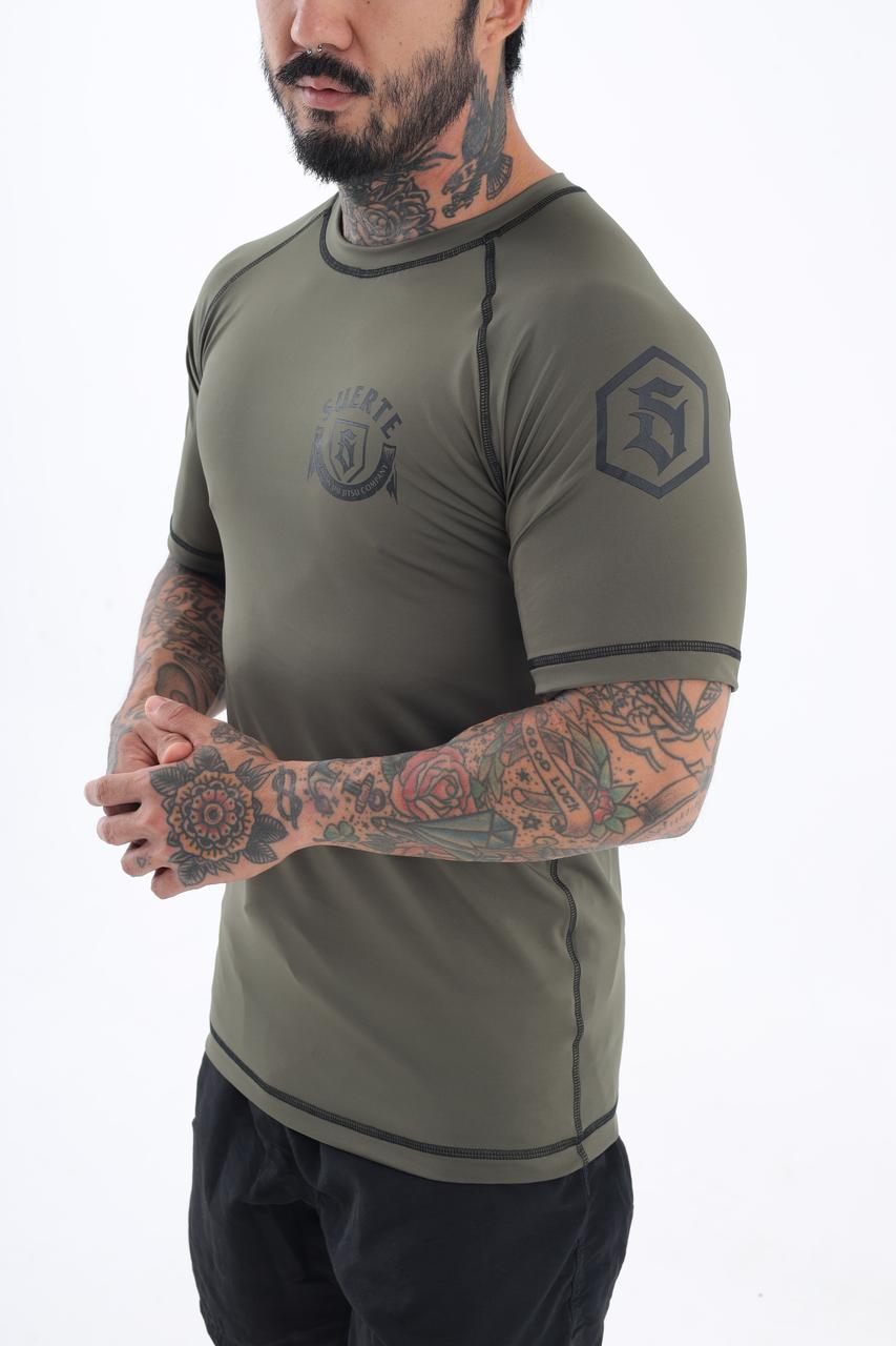 Suerte Militar Águia Rash Guard