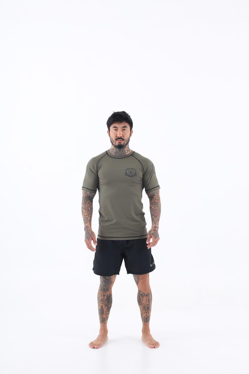 Suerte Militar Águia Rash Guard