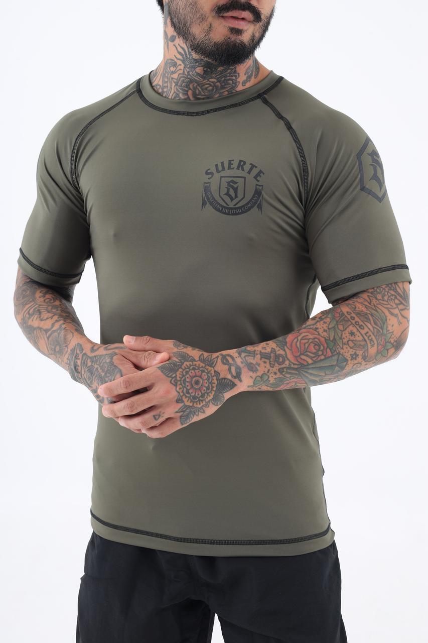 Suerte Militar Águia Rash Guard