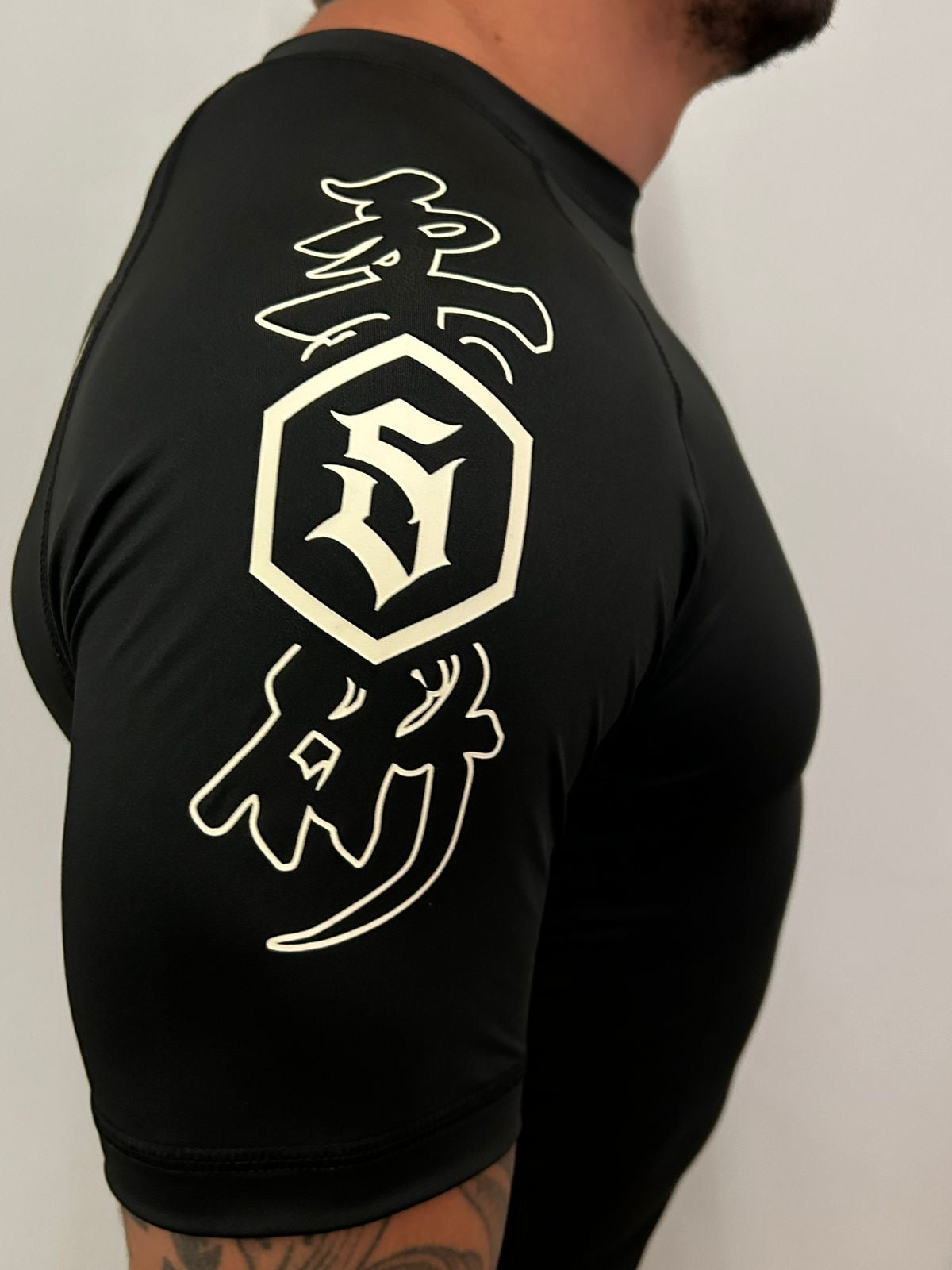 Suerte Snake Rash Guard