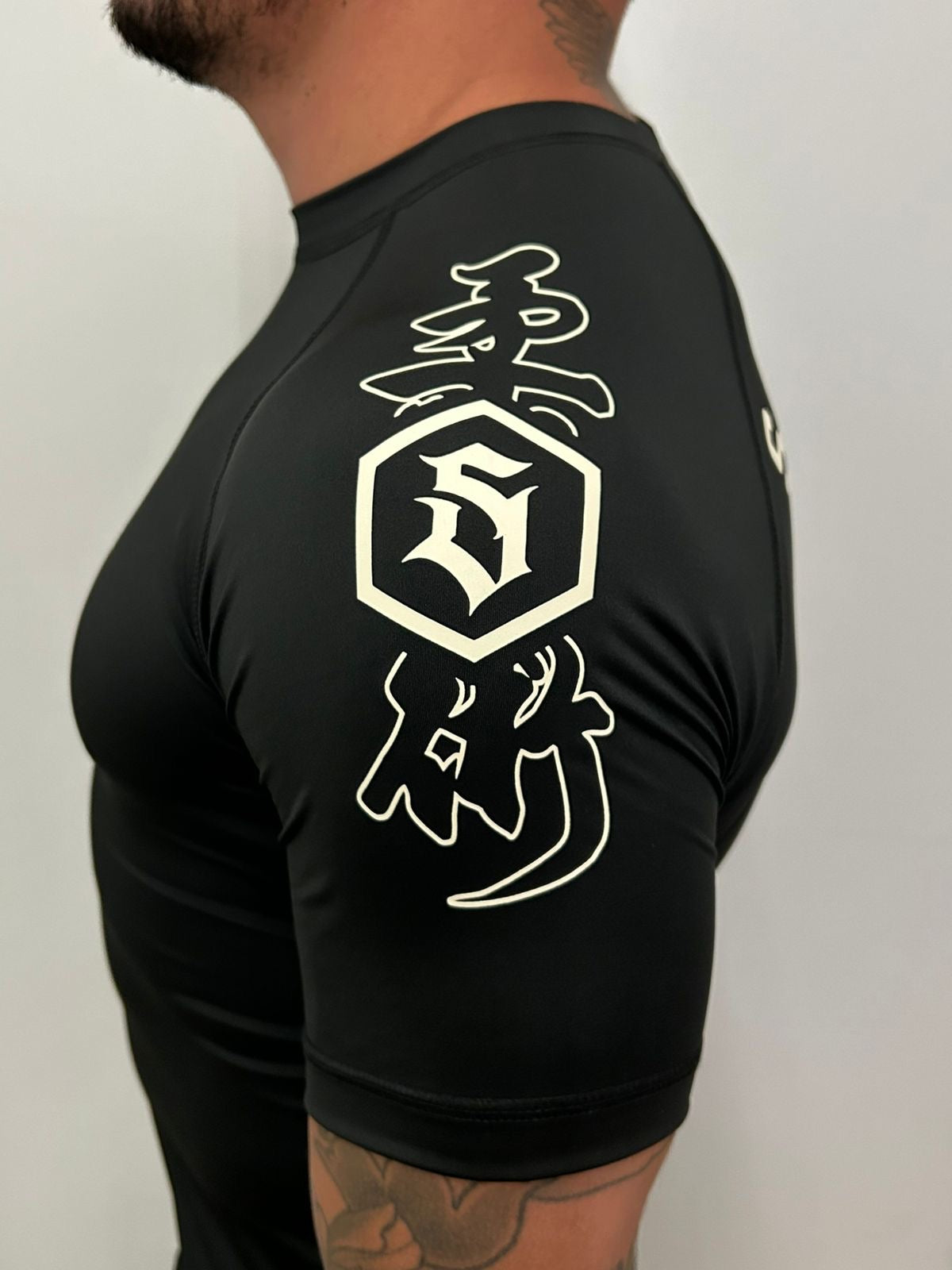 Suerte Snake Rash Guard